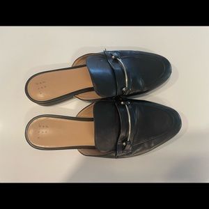 black slide on flats size 10